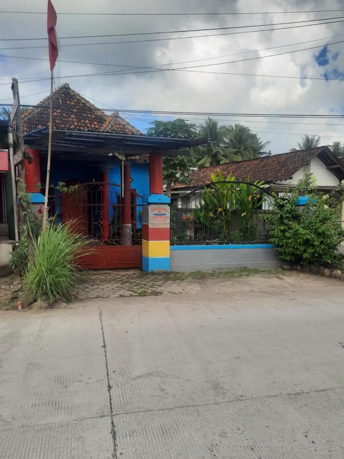 Red Beach Homestay Pasanggaran Exteriér fotografie