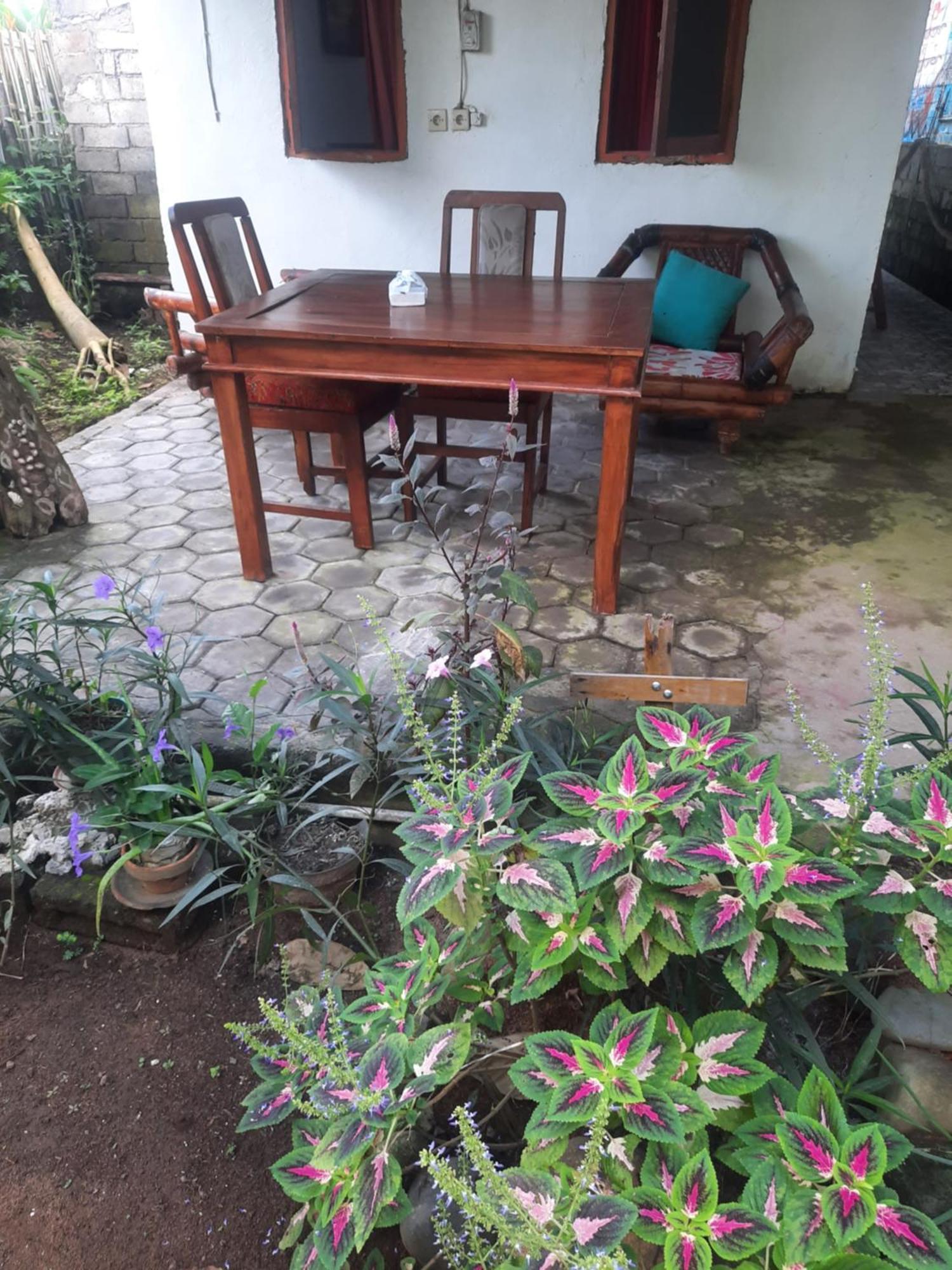 Red Beach Homestay Pasanggaran Pokoj fotografie