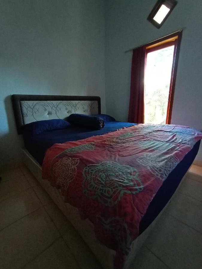 Red Beach Homestay Pasanggaran Exteriér fotografie